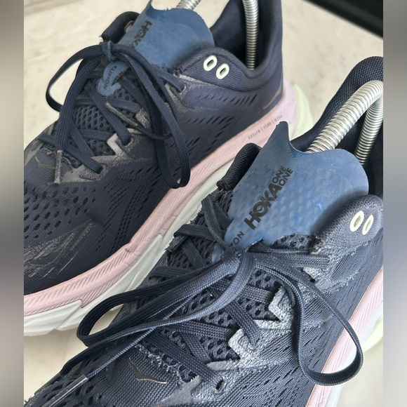 Hoka One One Clifton Edge Outer Space Orchid Hush 2020 size 10 W size 8.5 M - Picture 4 of 9